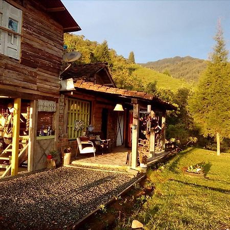 Tarragona Hostal Santa Rosa de Cabal Zewnętrze zdjęcie