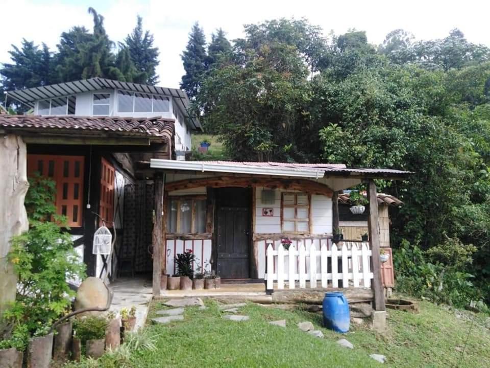 Tarragona Hostal Santa Rosa de Cabal Zewnętrze zdjęcie