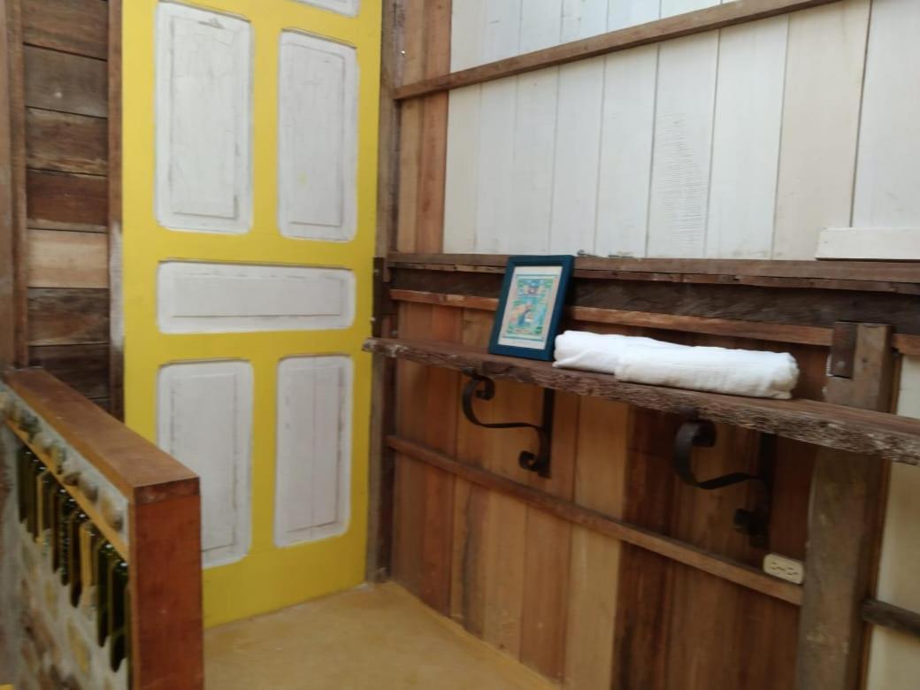 Tarragona Hostal Santa Rosa de Cabal Zewnętrze zdjęcie