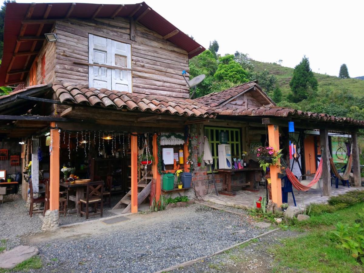 Tarragona Hostal Santa Rosa de Cabal Zewnętrze zdjęcie